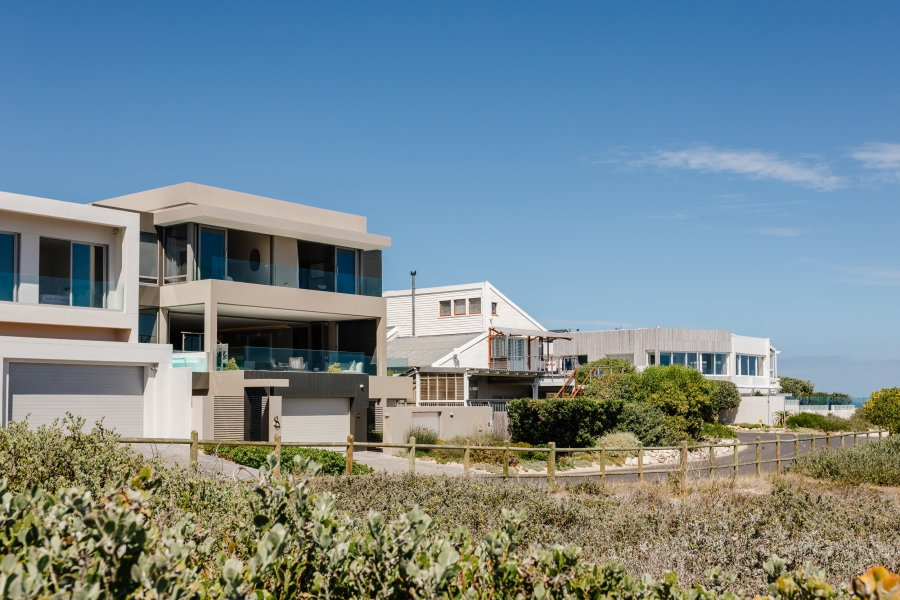 4 Bedroom Property for Sale in Kommetjie Western Cape